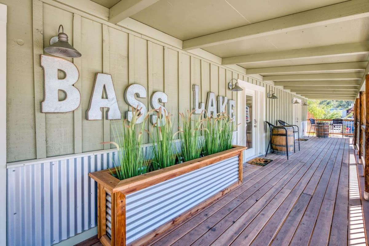 #3 Cottage Like Suite With Private Hot Tub Bass Lake Exterior foto